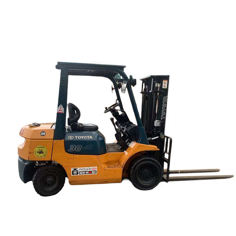 良き状態 3トンのTOYOTA オリジナル 日本製 中古フォークリフト 低労働時間