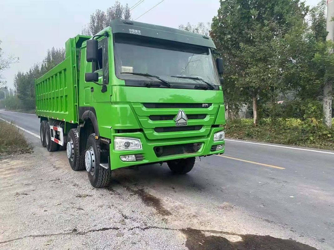 建設用 トンパートラック 371HP 35tons 8*4 Sinotruk HOWO ダンプトラック