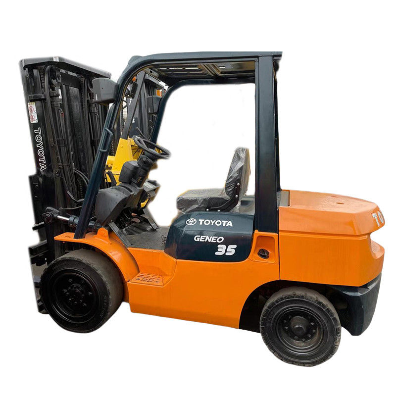 日本 トヨタ 3.5 トン ディーゼルフォークリフト 2001~4000 作業時間の二手フォークリフト