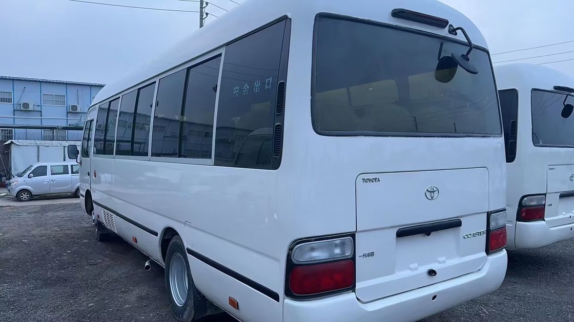 16-30 席 ディーゼル燃料型と豪華な特徴を持つ中古トヨタ・コースターバス