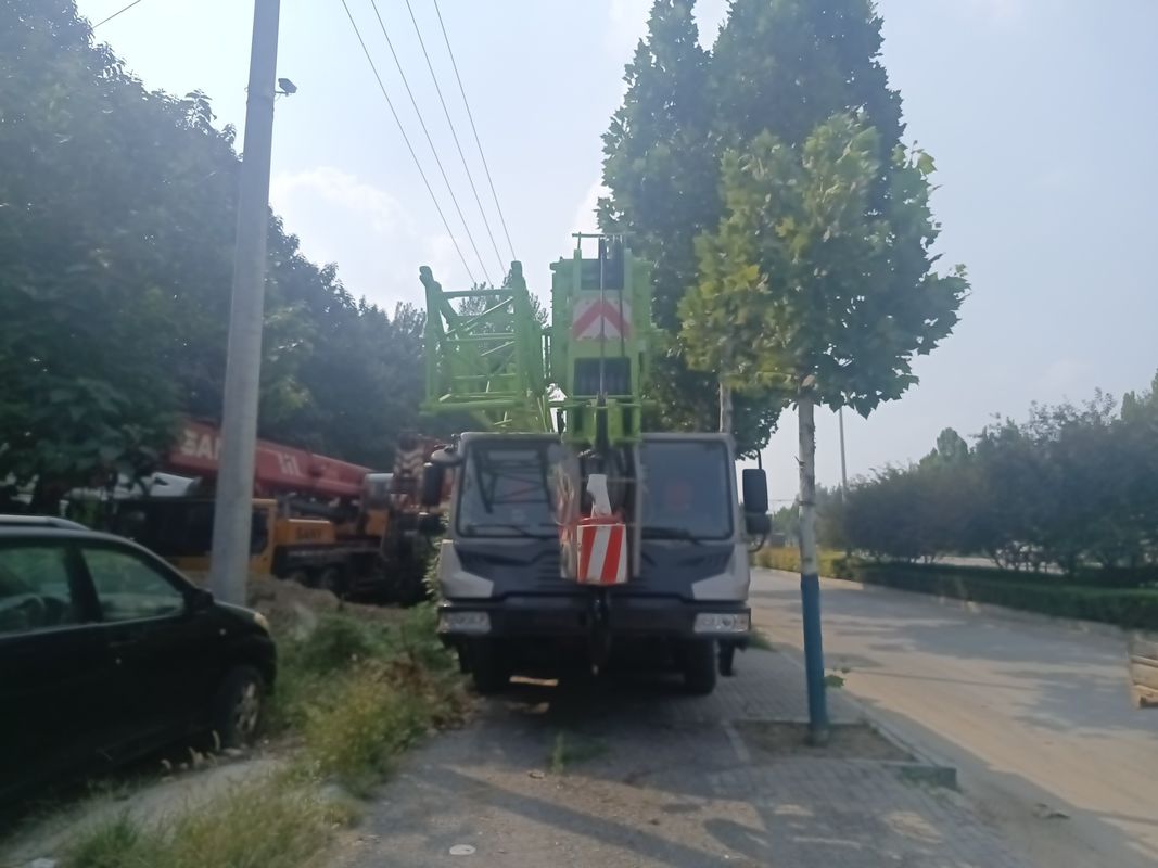 建築物 50トンの使用クレーン トラック