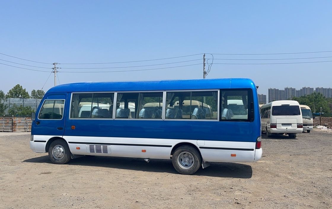 7005*2040*2785mm 快適なスタイル ディーゼルエンジンのトヨタコースター30人乗りバス