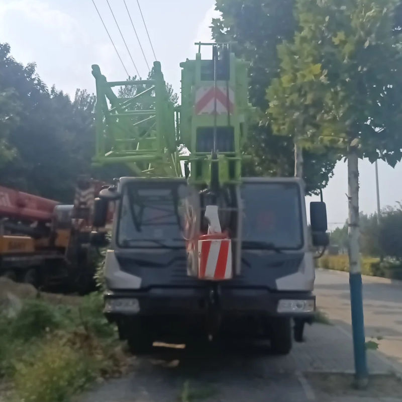 50トンの移動式望遠鏡式クレーントラック,他のエンジンと名乗荷重