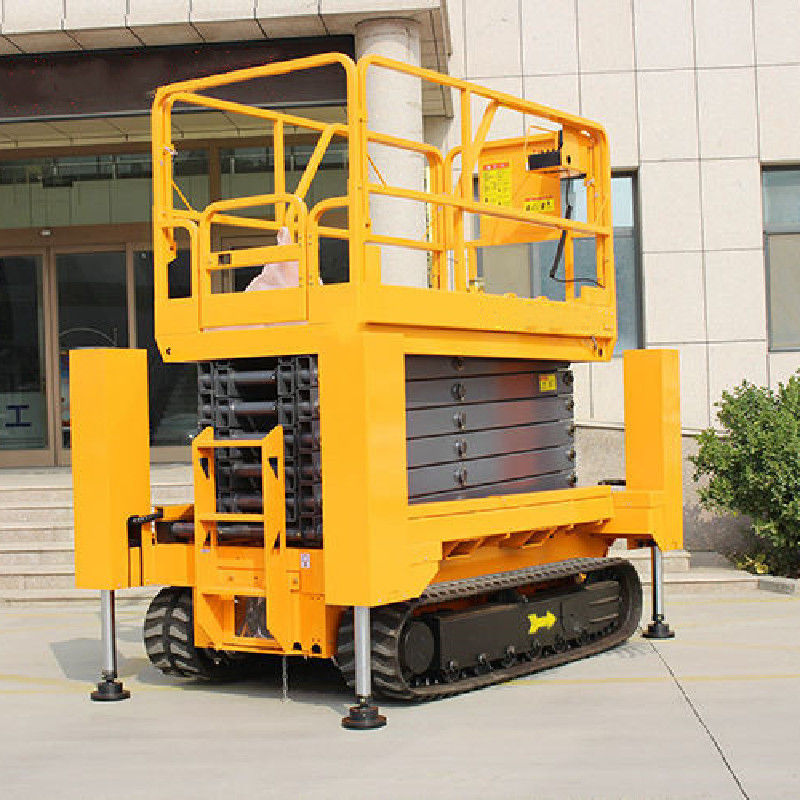 1360 mm ホイールベース 地面に工具を上げるために自転動の水力シザリリフト