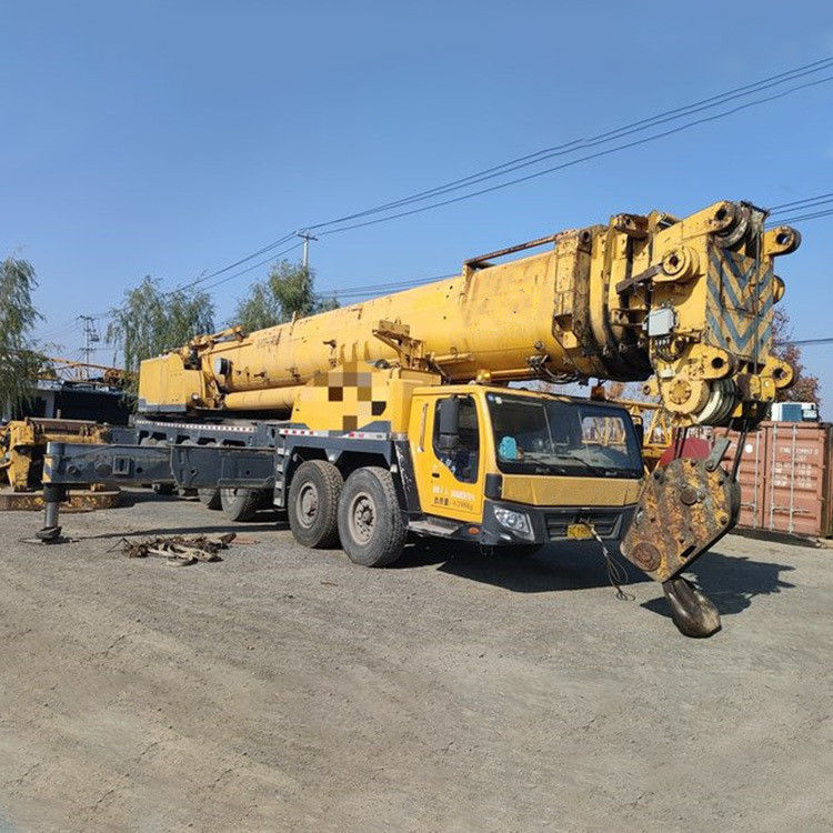 400 トン QAY400 重荷クレーン トラック 力の完璧な組み合わせと精度