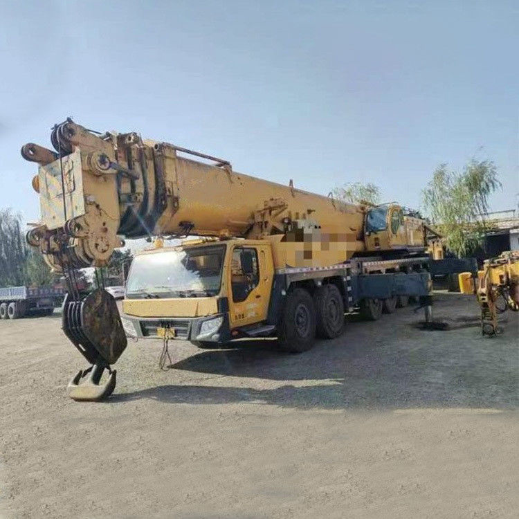 400 トン QAY400 重荷クレーン トラック 力の完璧な組み合わせと精度