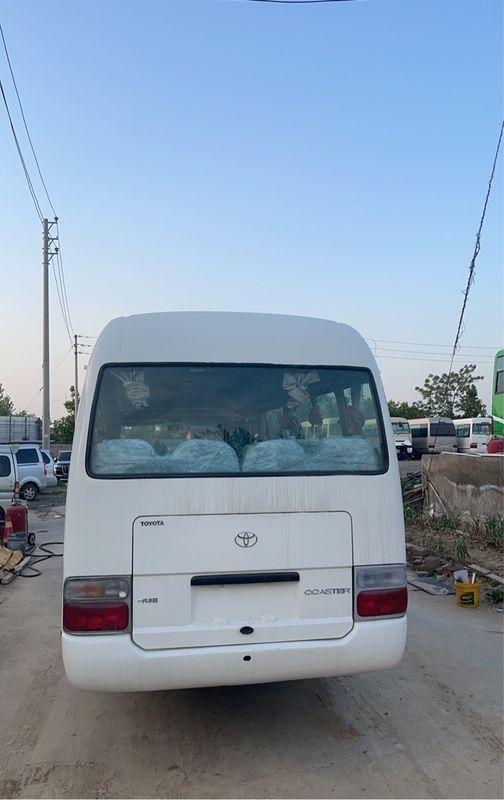 二重回路エアブレーキ付きのトヨタ30人乗り古車バス 状態は良好