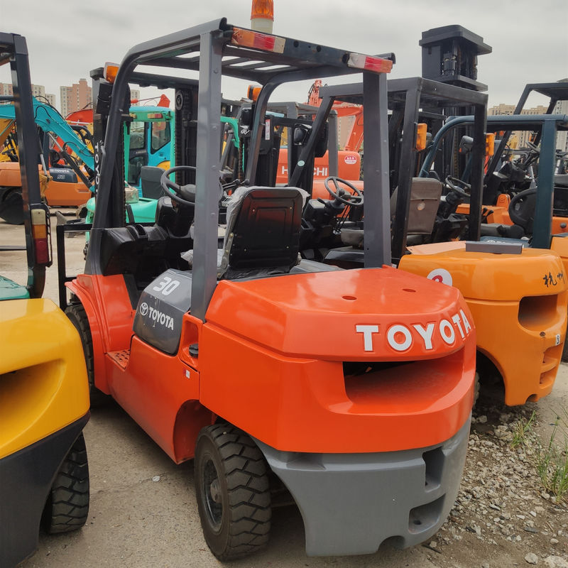 FD30 3トンの二手トヨタディーゼルフォークリフト 2001~4000 作業時間 3450 kg 重量