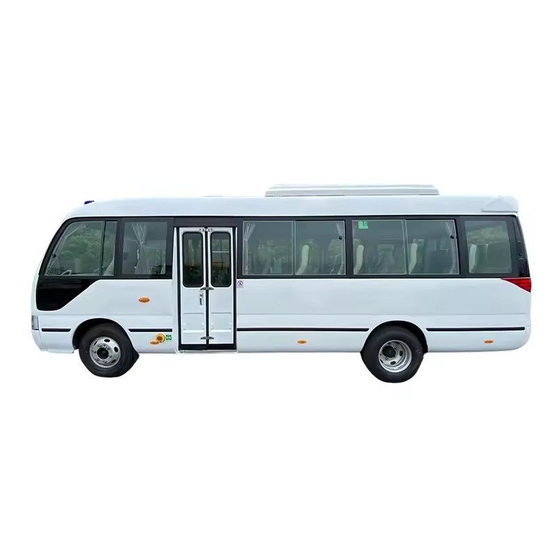 3720mmホイールベース 22席とディーゼルエンジンの中型バスコースターバス