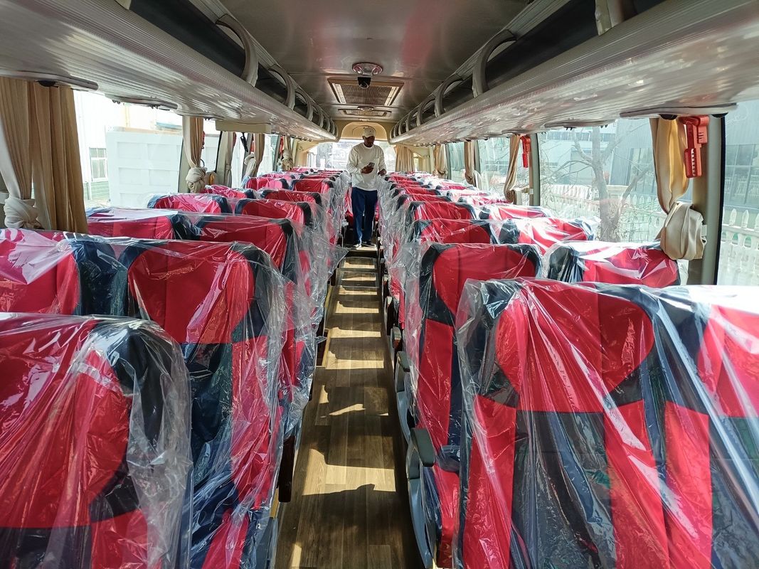 左手運転とユーロ2排出基準の45人乗り中古都市バス