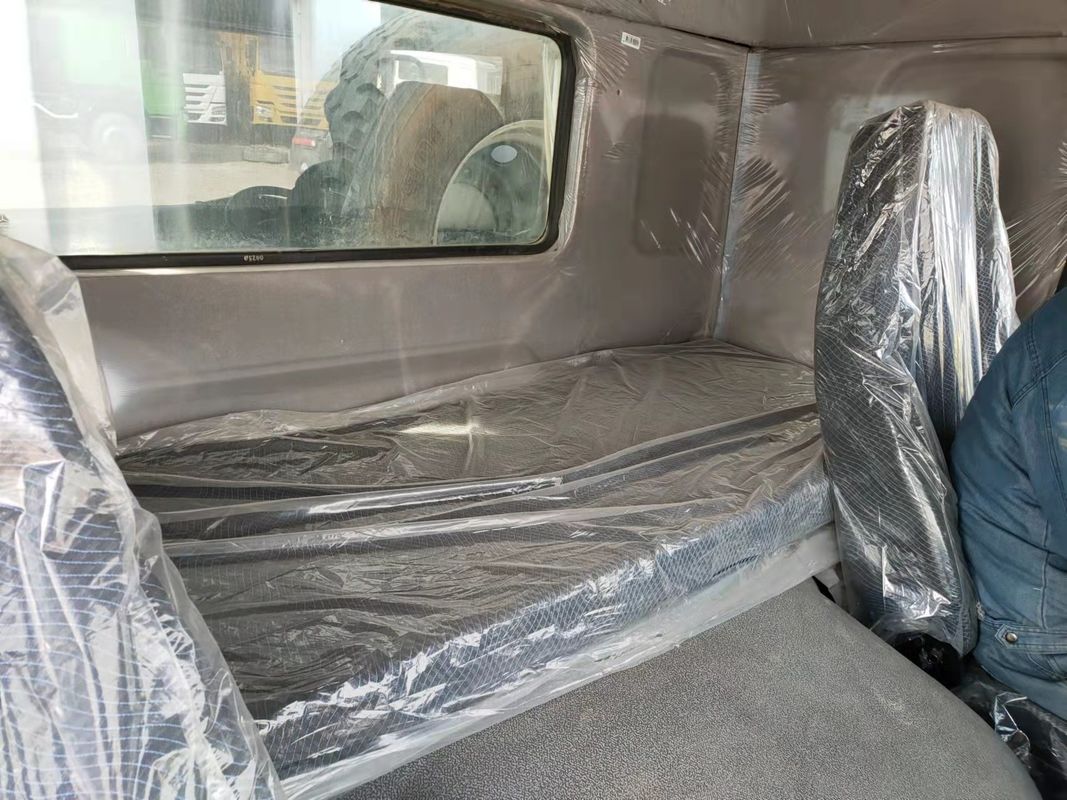 LHD SINO HOWO 8*4 重荷ダンプトラック 11-20T容量