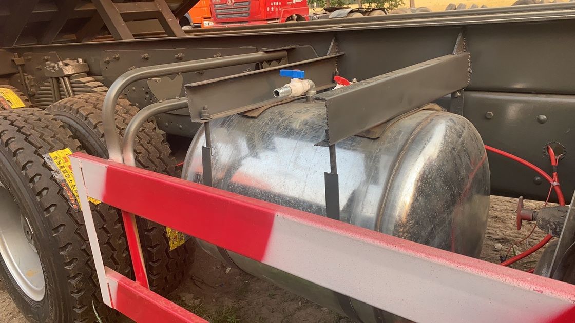 SINO 8*4 重荷ダンプトラック ティッパートラック LHD 容量 負荷 11 20T エンジン容量 8L