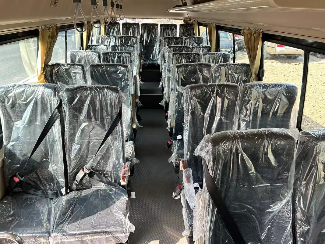 日本 トヨコスター 30人乗り ディーゼルエンジンのスクールバス 最速100km/h