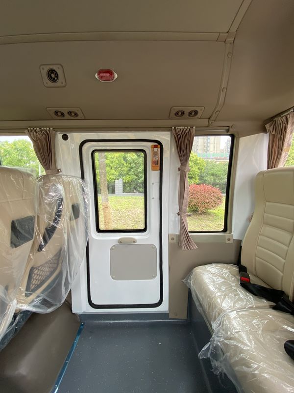 2023年 日本製 30人乗りのRHDミニバス