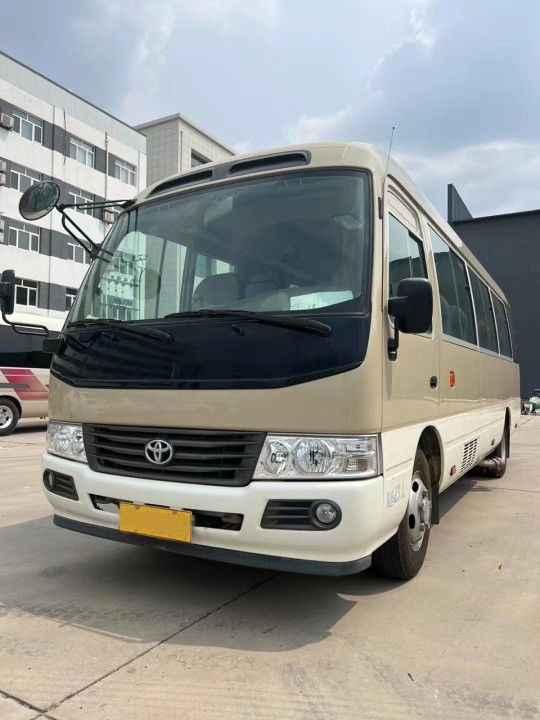 30 座 ディーゼル エンジン LHD 2013年 燃料型 ディーゼル