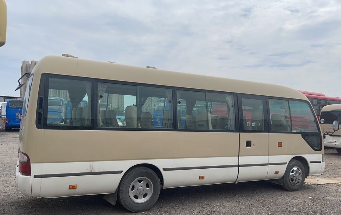 良質なLHDディーゼルコースターバス 2.4Tの排量と19席の容量