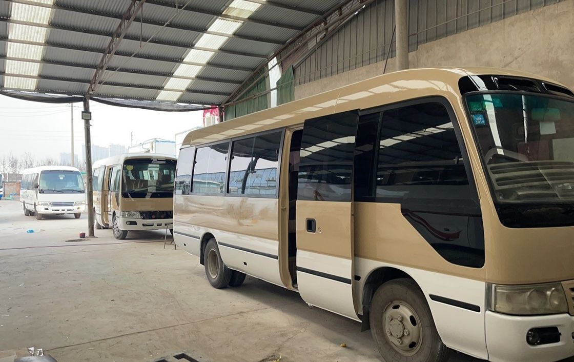 ディーゼル燃料タイプ 中古トヨタ・コースターバス 30席 状態良好 マックスパワー 113/5200 kW