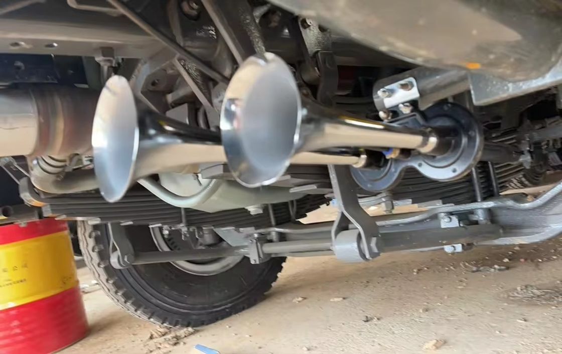 SINOTRUCK 中古 6x4 30 トン 375hp 371hp Howo 砂と石のための重荷ダンプティッパートラック