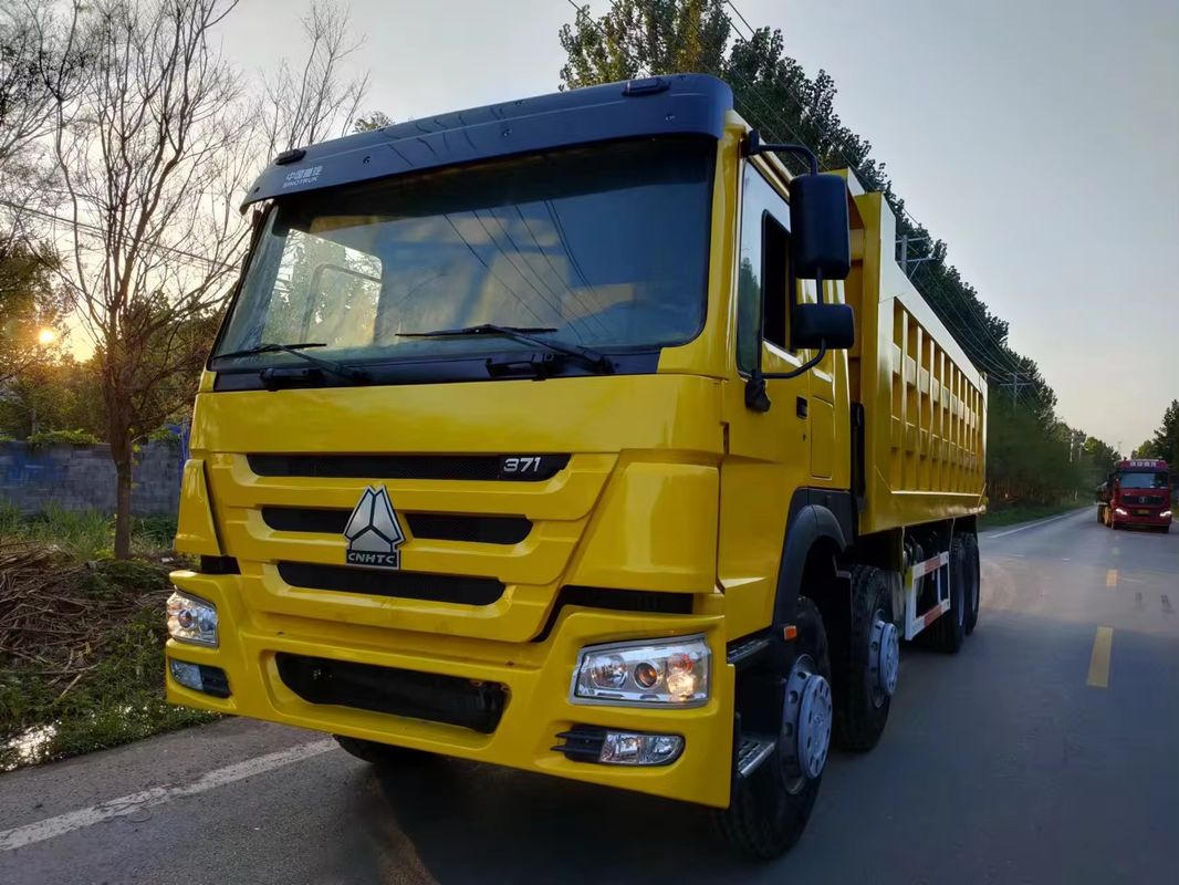 シノトルク ホウ 8x4 371hp 450hp 24立方メートル ABSなしの古用ダンプティッパートラック