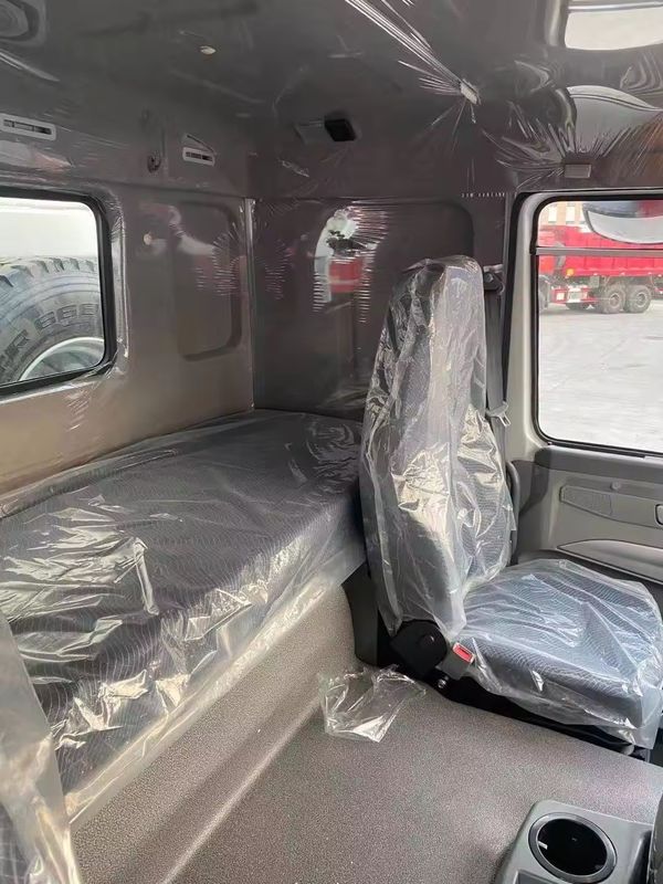 400HP Sinotruk Howo LHD 12ホイール 8x4 ティッパートラック マニュアルギアボックス付きダンプトラック