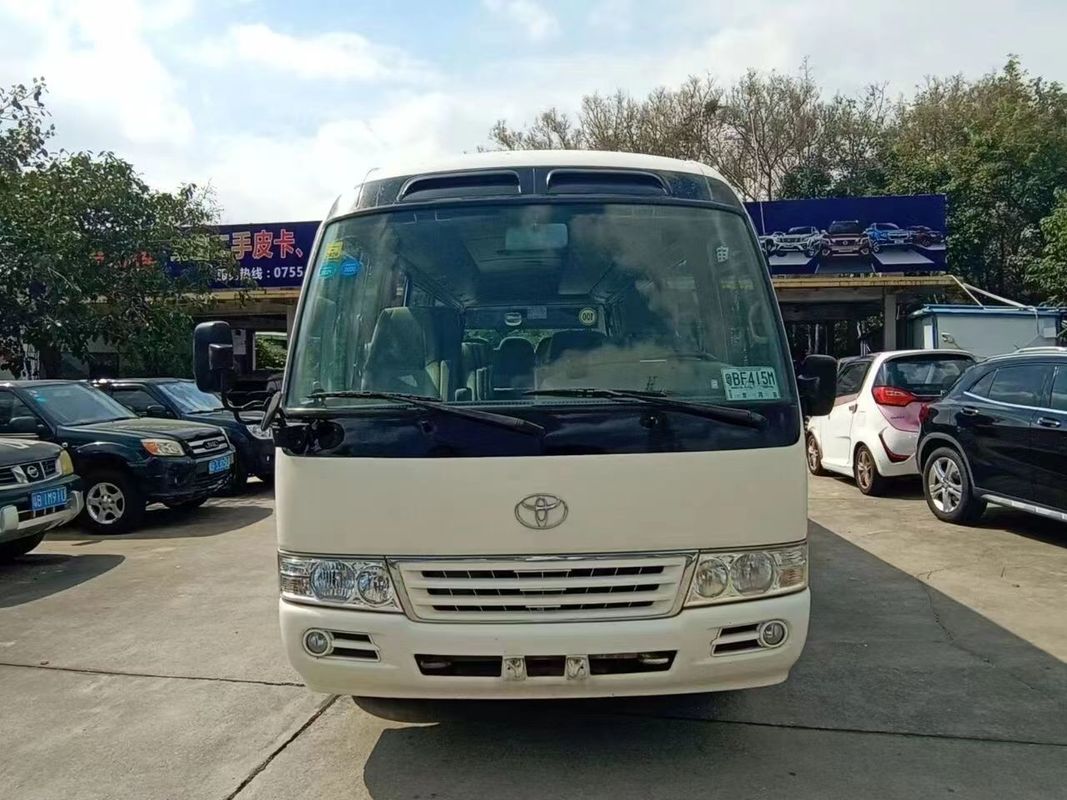 燃料タンク 300L マックス出力 95 kw 状態良好 LHD 中古 30人乗りトヨタ・コースターバス