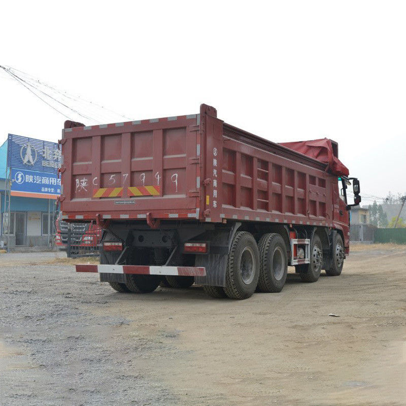 シャックマン 8×4 12輪 8m3 24立方メートル 30T 白い重用ダンプトラック