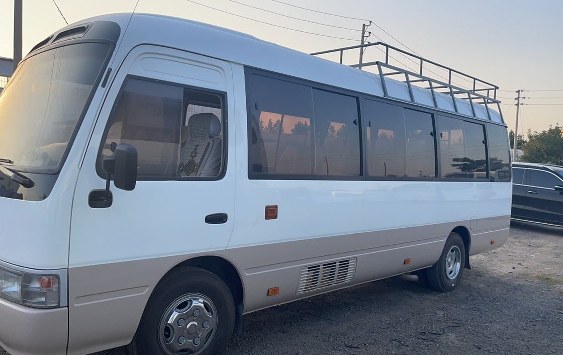 中古 ディーゼル 30人乗り トヨタコースター バス 状態良好 LHD 7.00R16 タイヤ G.V.W 5900 kg