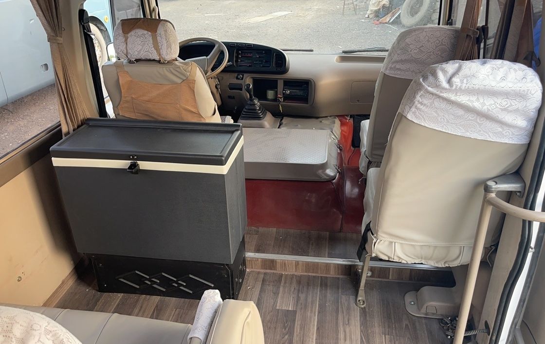 中古 ディーゼル 30人乗り トヨタコースター バス 状態良好 LHD 7.00R16 タイヤ G.V.W 5900 kg