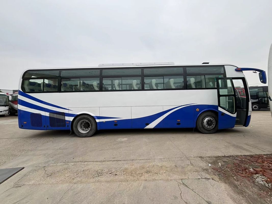 価格が手頃な 53 席のアフリカ市場用古車バス 手動トランスミッション LHDドライブ