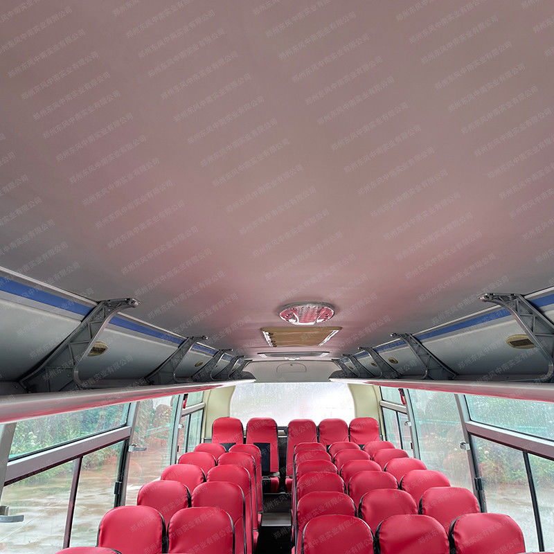 状態が良さ 50人乗りの豪華バス 最大速さ100km/h タイヤ11R225