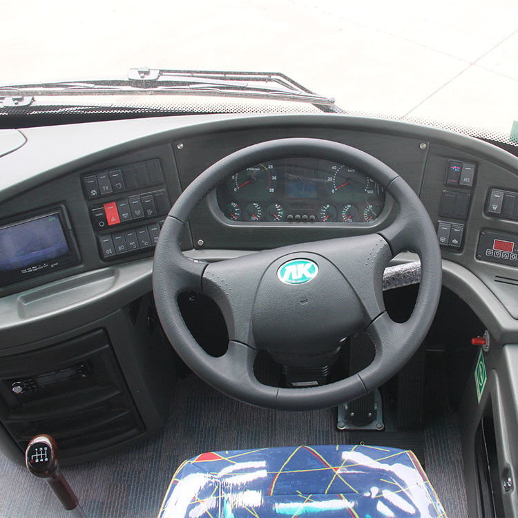 ユーロ3ディーゼル 70人乗りバス バス 豪華ツアー 客の要求に応じた旅客バス