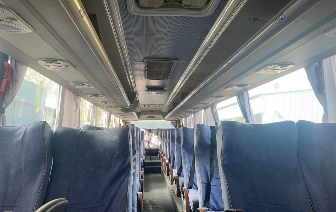 70人乗りのバス バス 豪華ツアー パスenger Coach LHDステアリングと広々としたインテリア