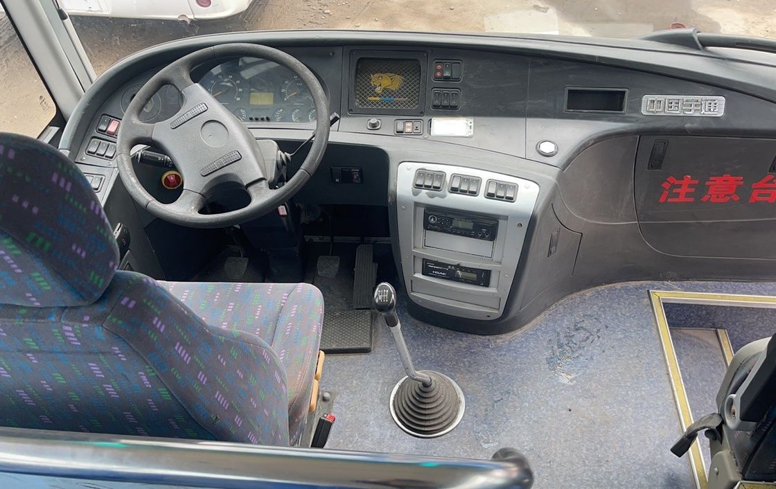 LHDステアリングの70人座豪華ツアーバス