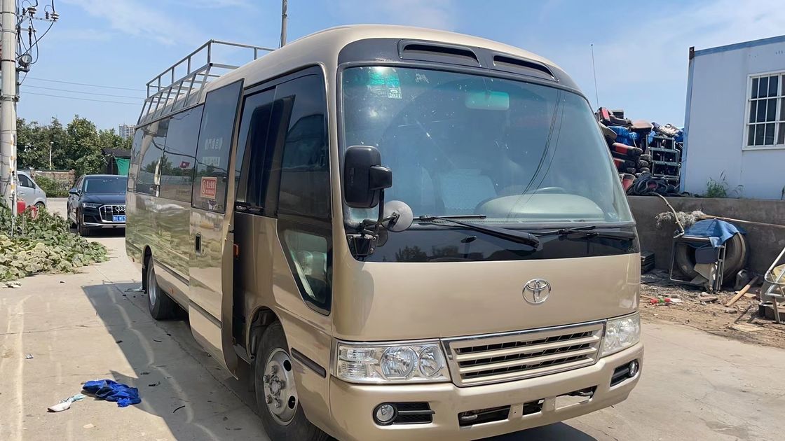 日本製 トヨタコースター バス 1HZエンジンと9.00R20タイヤの30人乗り