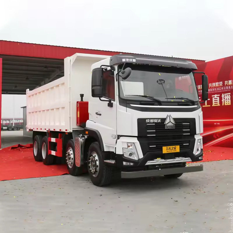 ホウオの300-400Lの燃料タンク容量を持つ420hp8x4 12ホイール式二輪式ティッパートラック