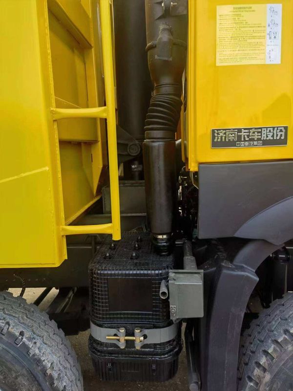 完全にリニューアルされた中古ホーボ 8x4 371hp 20-24立方メートル ティッパートラック ダンパーディーゼル