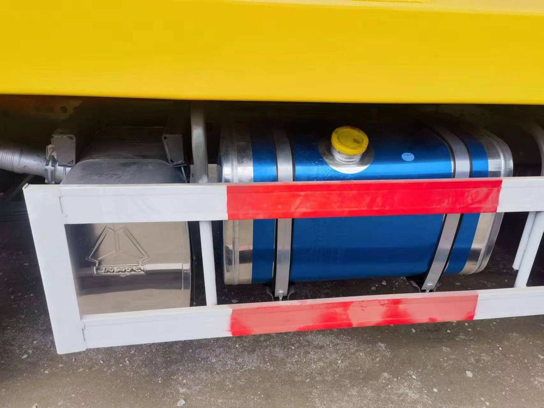 完全にリニューアルされた中古ホーボ 8x4 371hp 20-24立方メートル ティッパートラック ダンパーディーゼル