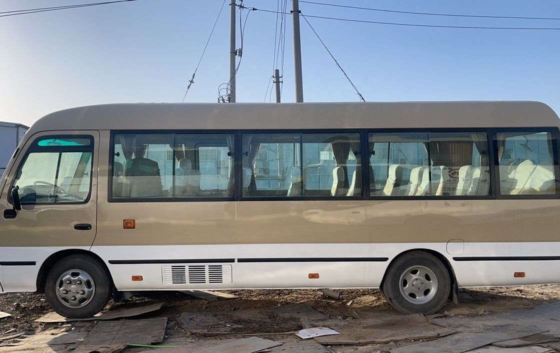 日本 トヨタコースター 30人乗りLHDバス DF5S410ギアボックスと最大速91 110 km/h