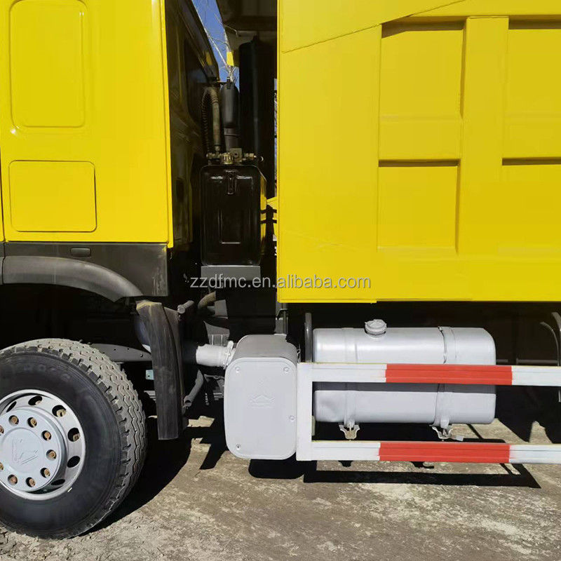 4000hp Howo 6x4 Red Tipper トラック ダンプ トラック Euro 3 排気基準 総車両重量 ≥30T