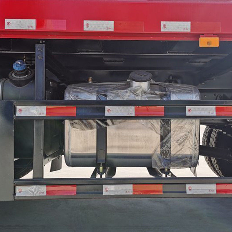 中古 シャンシ自動車 商用車 シュアンデ X6 220HP 6X2 4.5m 2人の乗客のためのダンプトラック