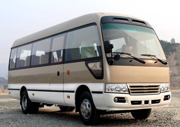 19-30席の小型旅客バスで,エアコンが付いており,安価です.