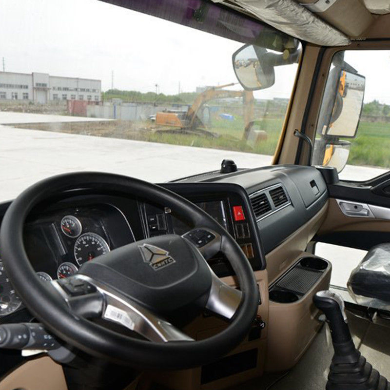 8*4 Sinotruk HOWO 重荷ダンプトラック 440hp 300-400Lの燃料タンク容量を持つモデル