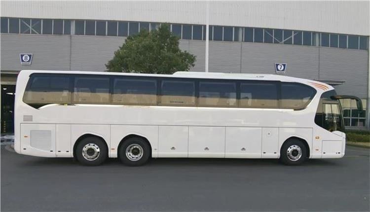 70 1 乗客 13m 左手運転 バス 燃料 ディーゼル エンジン 容量 4-6L