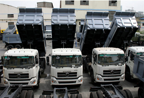 ABSアンチロックブレーキシステム はい 6x4 鉱山用道路ダンプトラック 水力式リフトトラック