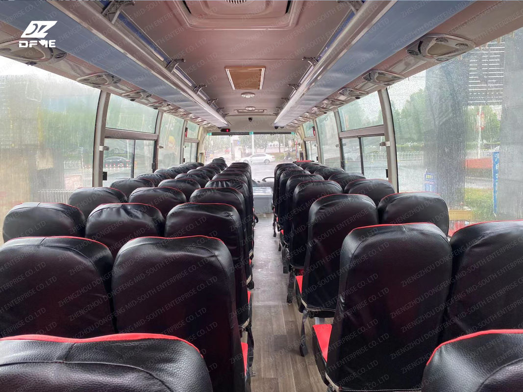 ガーナの旅客バス 53席用 ディーゼルバス 換気器具と左手運転