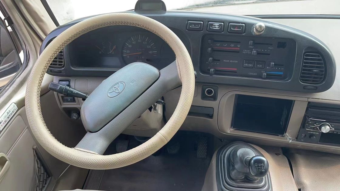 30席用TOYO TAコースター バス ディーゼル燃料で最高状態