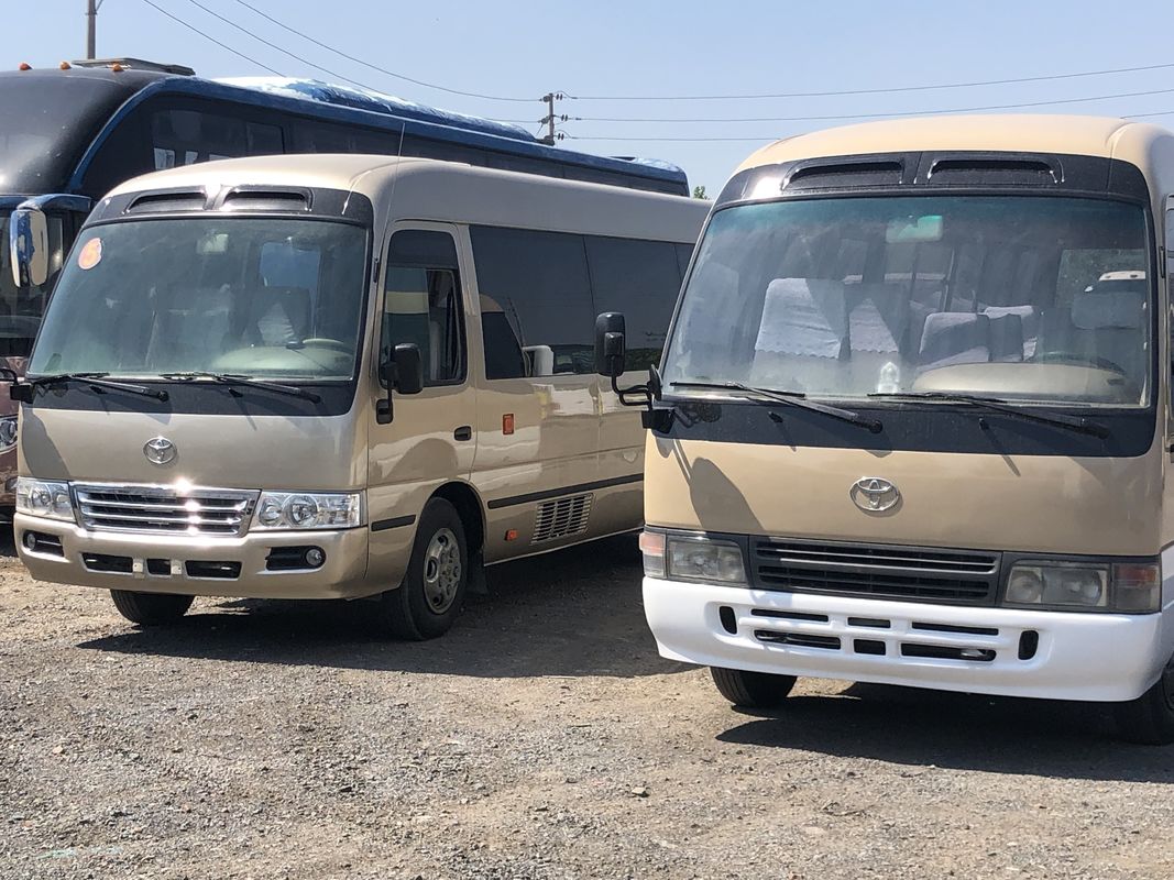 中古ディーゼルエンジン 30人乗り トヨタ・コースター バス 状態良好 マニュアルトランスミッションタイプ