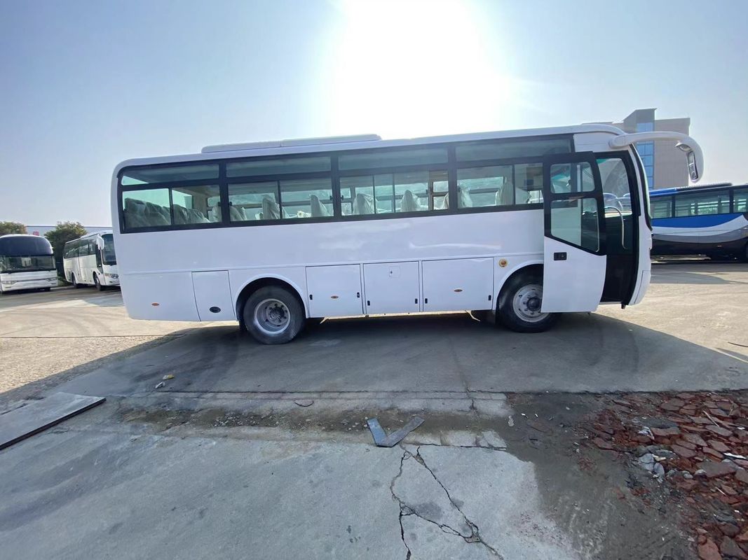 ディーゼルエンジンのバス バス 燃料型ディーゼルと最大速度 111 130 km/h