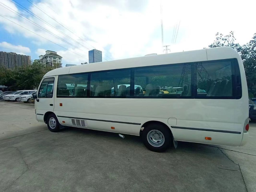 使用 26 席 28 席 30 席 コースターバス 燃料型 ディーゼル 座席容量 16-35 席