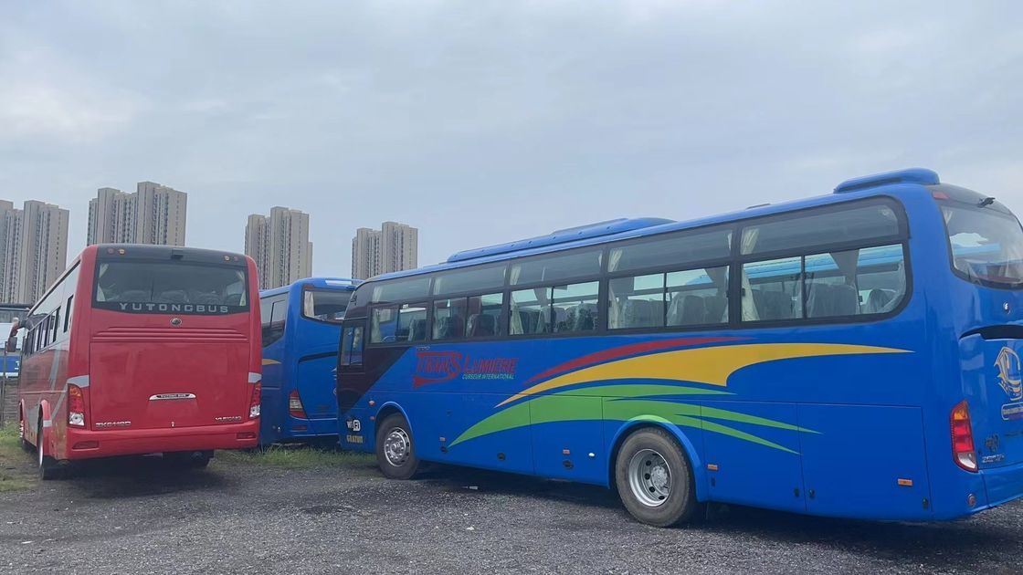 ディーゼル燃料タイプ 60席RHD右手運転で良好な状態の古車バス